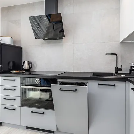 アパート Rezydencja - Nowoczesny Apartament - Parking & Taras Z Ogrodem - By Renters