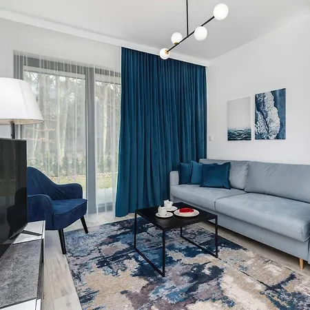 アパート Rezydencja - Nowoczesny Apartament - Parking & Taras Z Ogrodem - By Renters ニエホジェ
