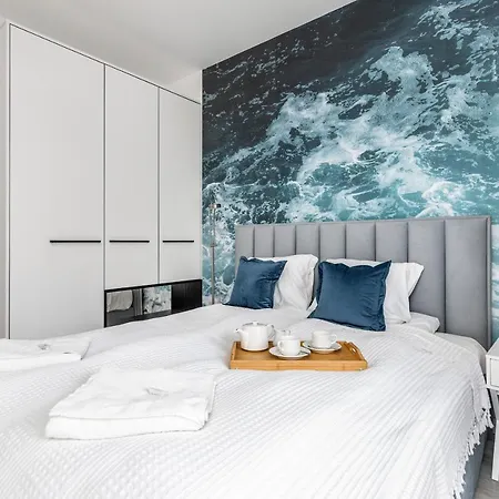 アパート Rezydencja - Nowoczesny Apartament - Parking & Taras Z Ogrodem - By Renters